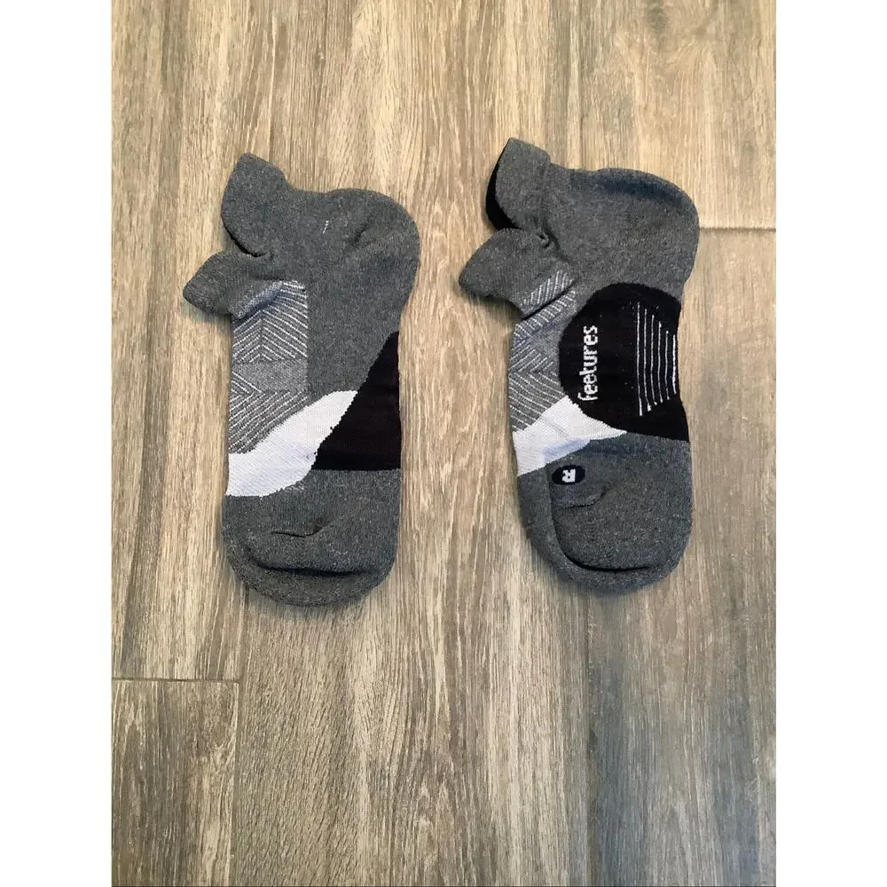 Feetures Women's Medium Gray Elite Light Cushion No-Show Tab Socks Active C27-1